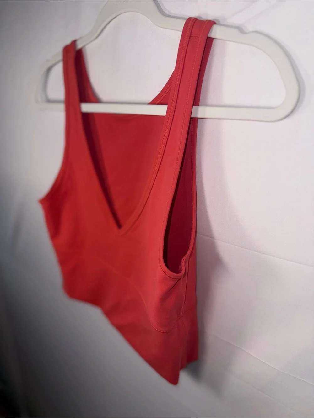 Lululemon Women Red V-Neck Athletic Yoga Sports Bra Size 6 /S